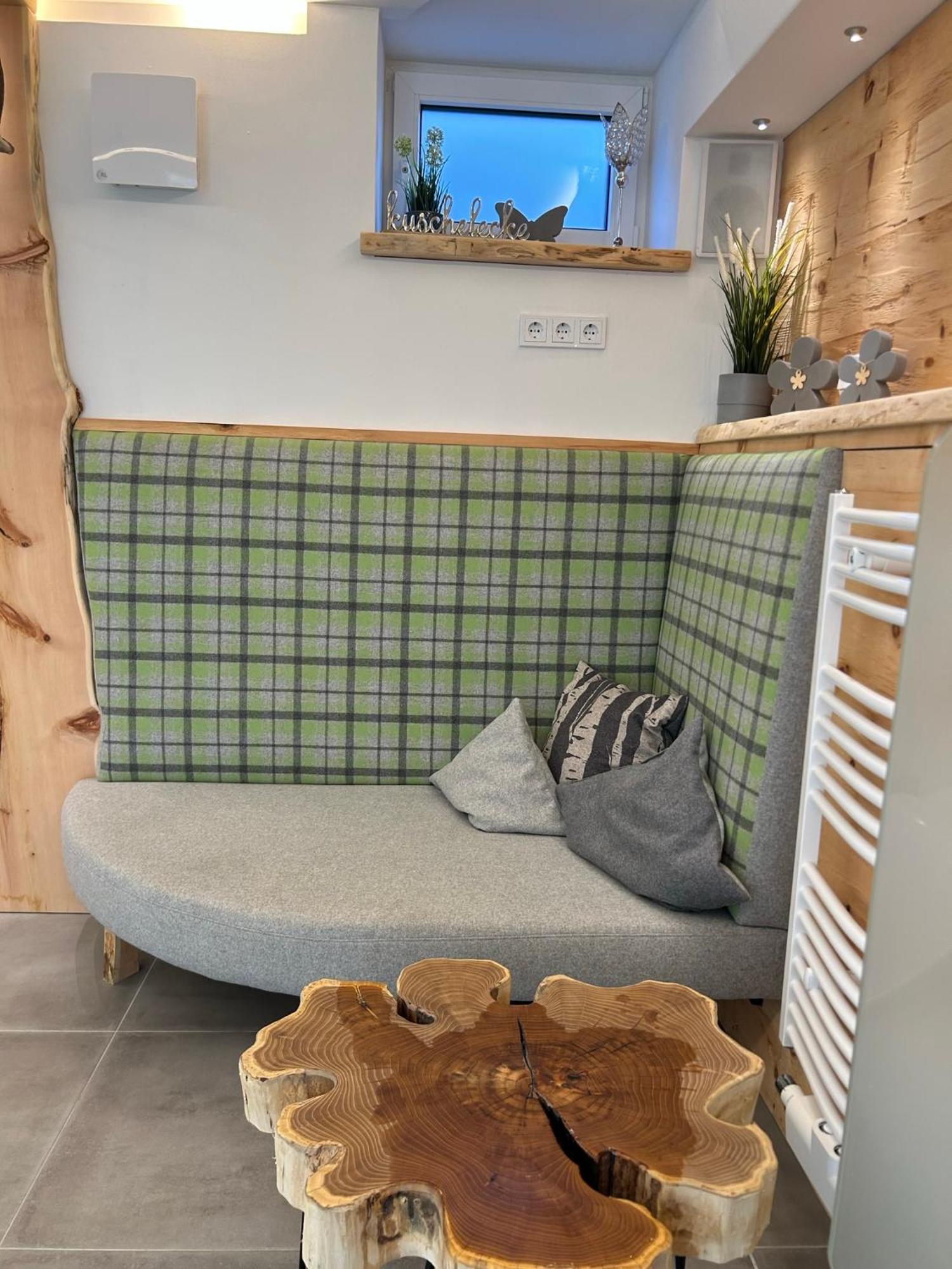 Ferienwohnung Im Usseltal - Zirben Spa - Monheimer Alb - Altmuehltal - Familie Geyer Daiting Monheim  Luaran gambar